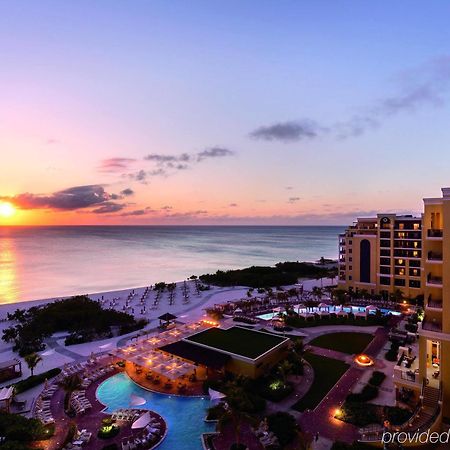 מלון פאלם ביץ' The Ritz-Carlton, Aruba מראה חיצוני תמונה